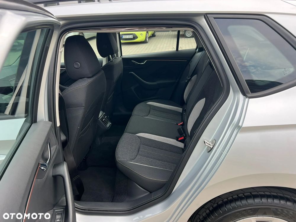 Skoda Kamiq 1.0 TSI Style DSG - 9