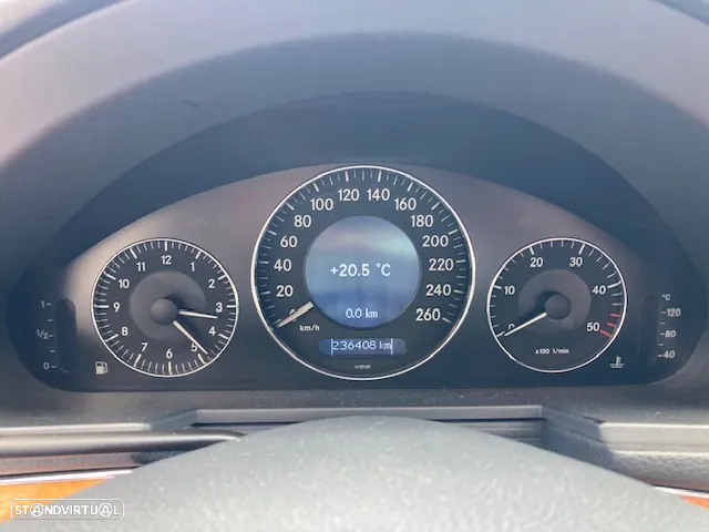 Mercedes-Benz E 220 CDi Elegance Aut. - 2