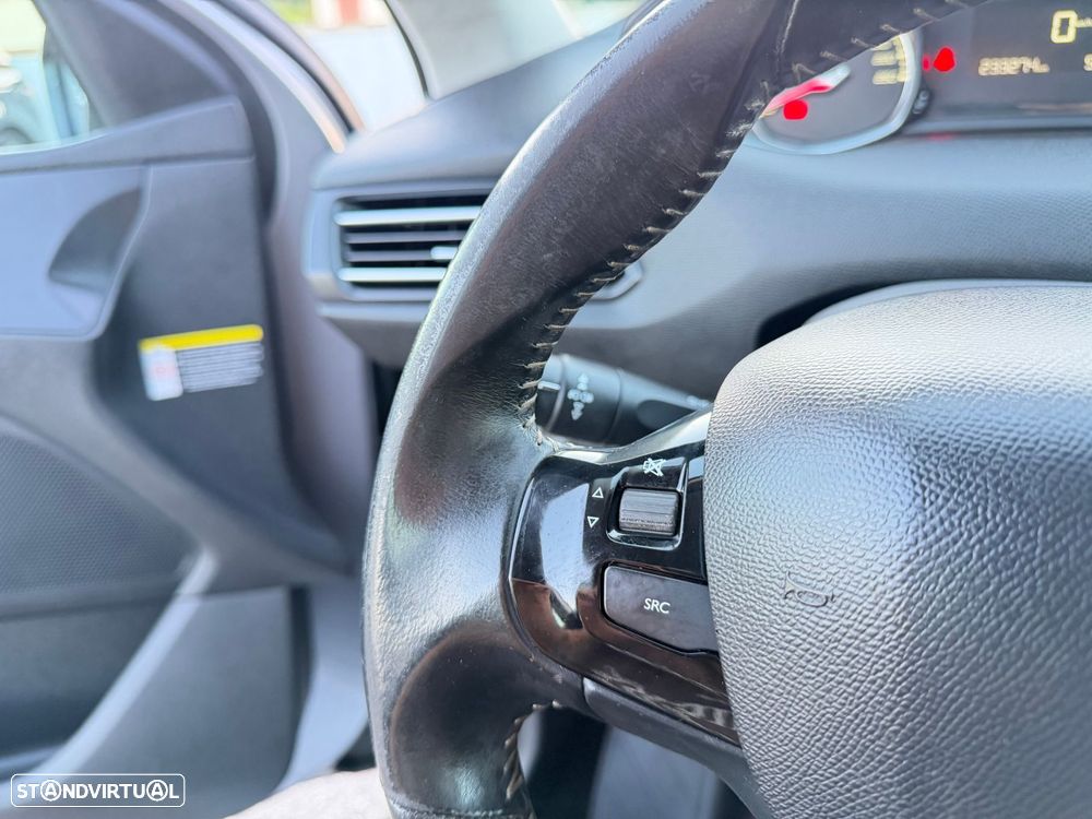 Peugeot 308 1.6 e-HDi Allure - 20