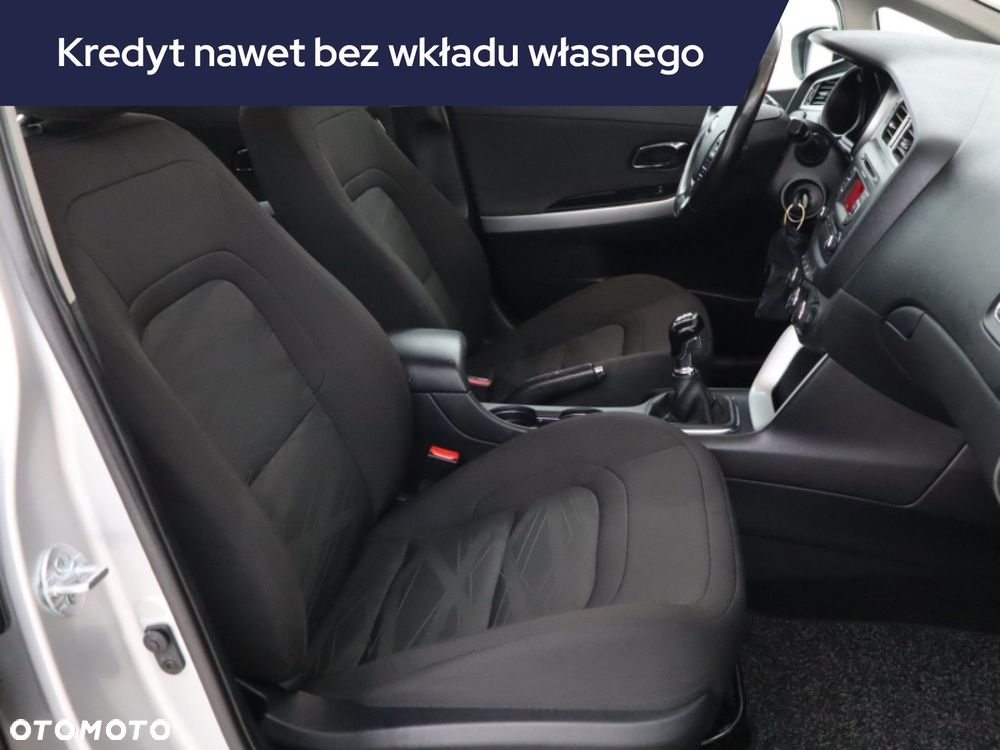 Kia Ceed - 11