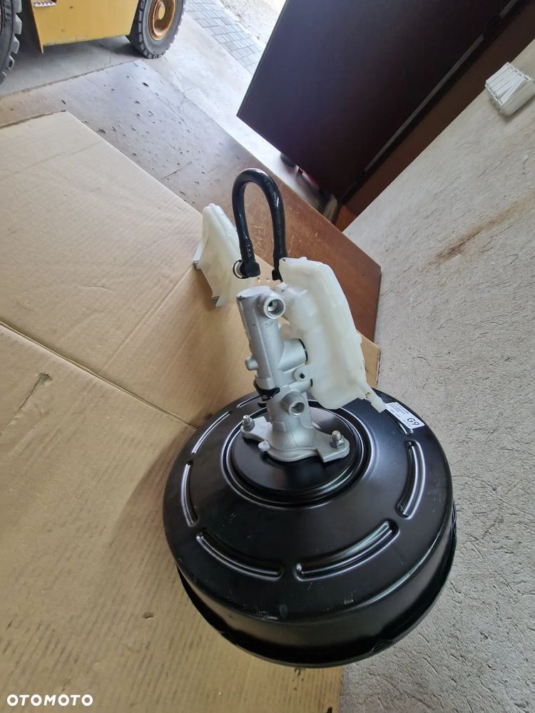 SERWO HAMULCOWE POMPKA RENAULT TRAFIC III LIFT 2021r - 9