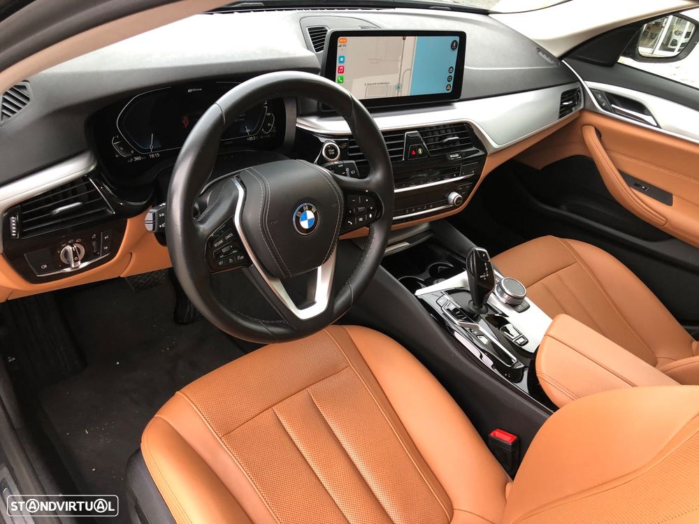 BMW 530 e Line Luxury - 27