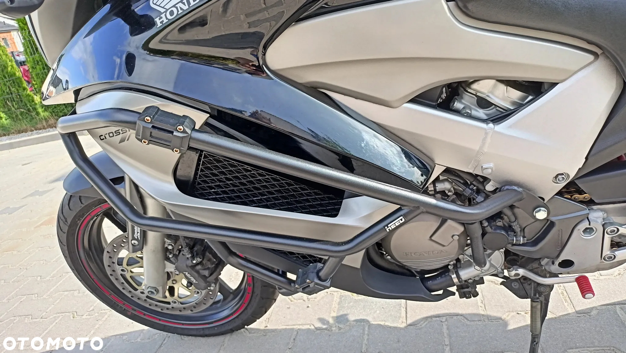 Honda VFR - 9