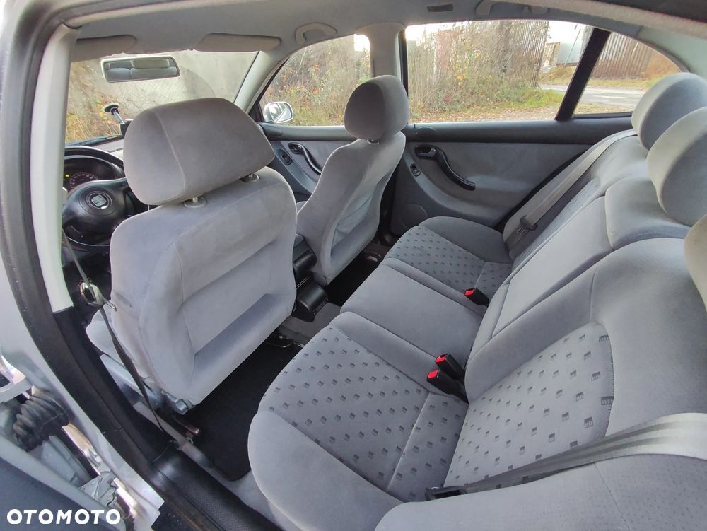 Seat Toledo 1.9 TDI Signo - 12