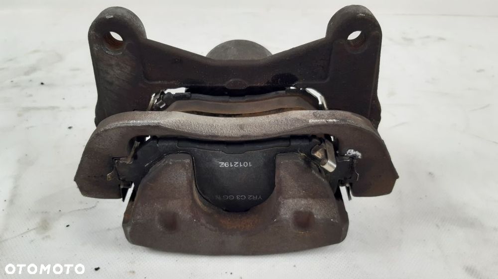 JEEP CHEROKEE KL 2.4 ZACISK HAMULCA LEWY PRZÓD