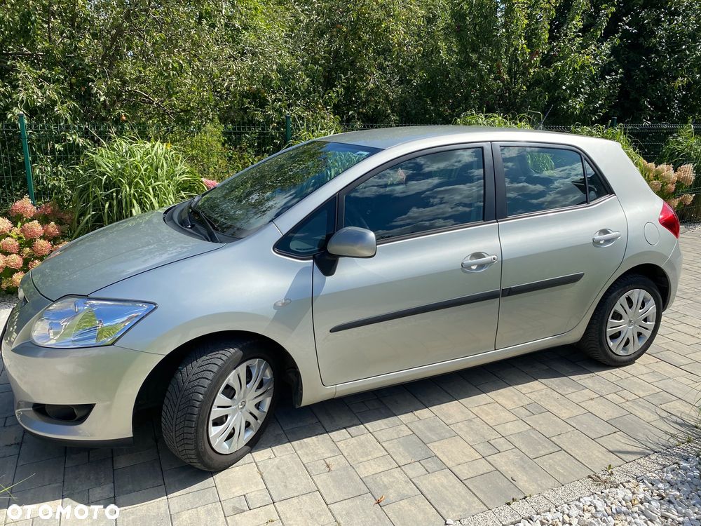 Toyota Auris 1.6 VVT-i Luna MM - 1