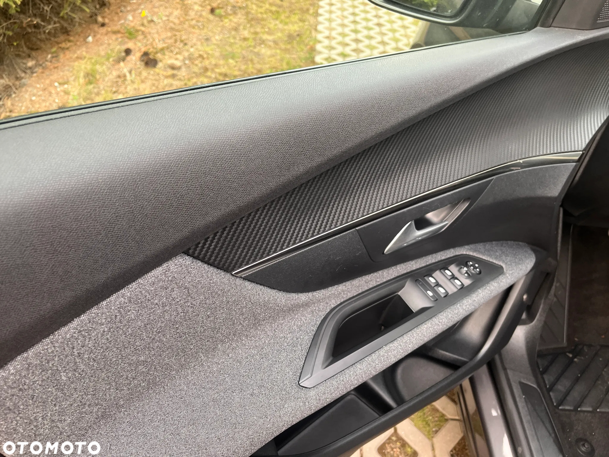 Peugeot 3008 PureTech 130 Stop & Start GPF EAT8 Active Business-Paket - 5