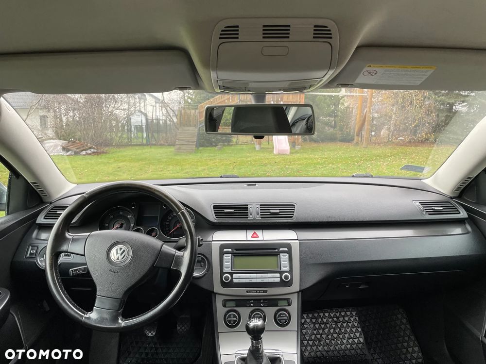 Volkswagen Passat 2.0 TDI Comfortline - 5