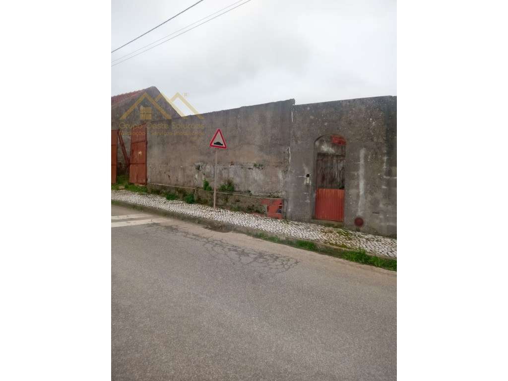 Arrecadações (2 c/ área 60+62 m2) e logradouro - - Grande imagem: 3/10