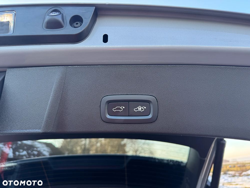 Volvo XC 40 T5 AWD Inscription - 24