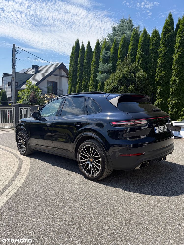 Porsche Cayenne - 4