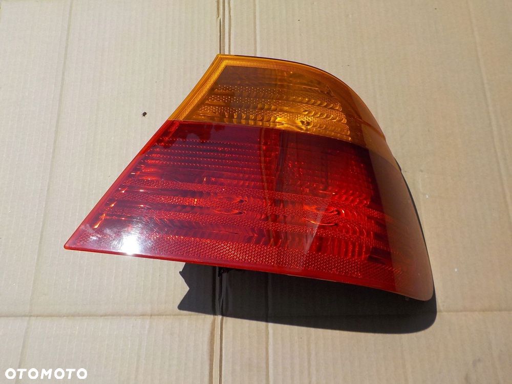 lampa prawy tył bmw e46 coupe - 1