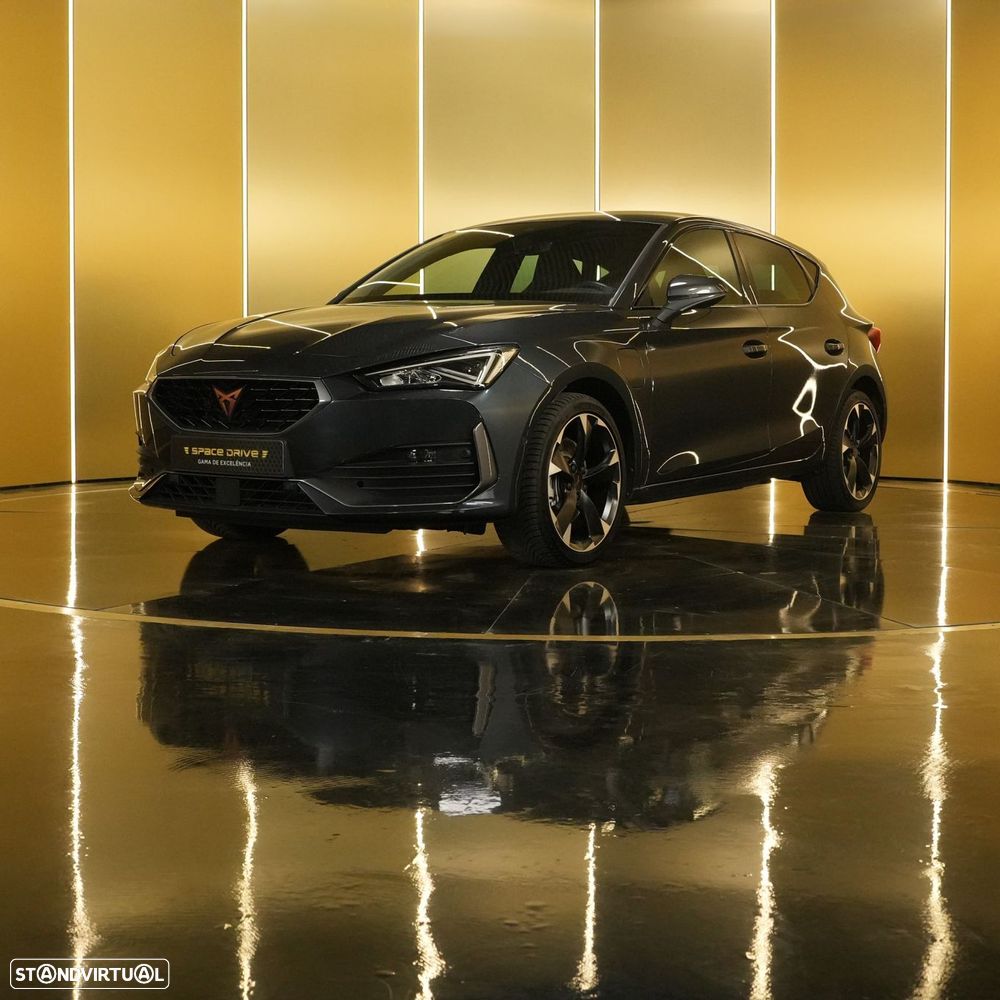 Cupra Leon 1.4 e-Hybrid MID DSG - 1