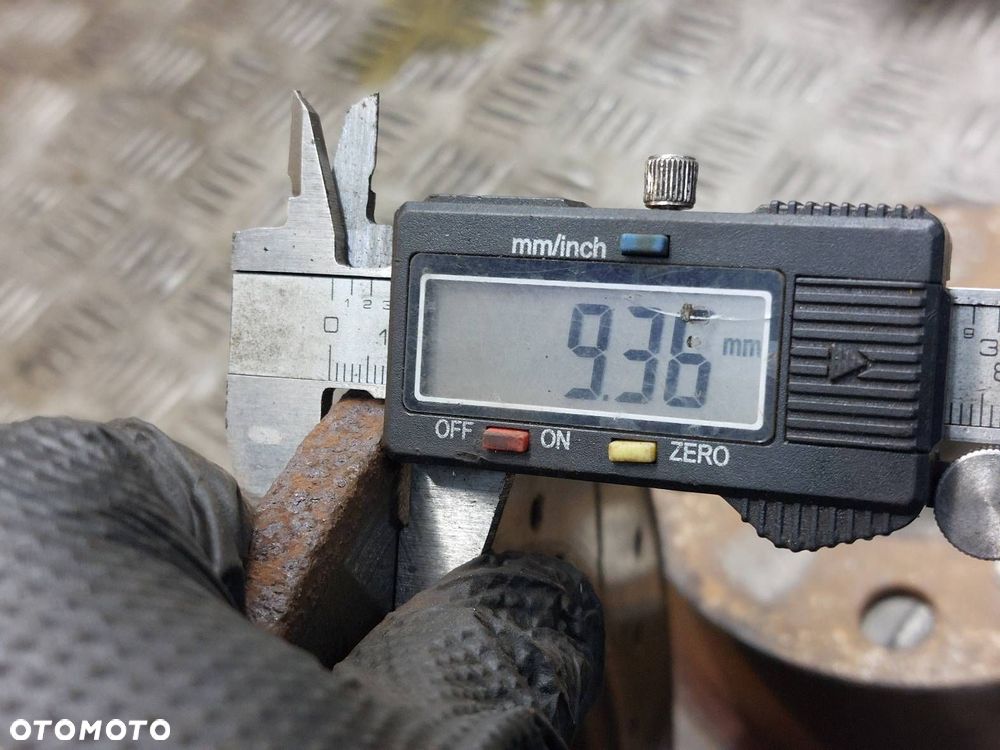 TARCZE HAMULCOWE TYŁ + ZACISKI VOLKSWAGEN PASSAT B5 - 7