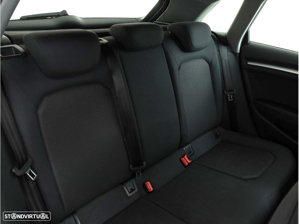 Audi A3 Sportback 30 TDI - 17