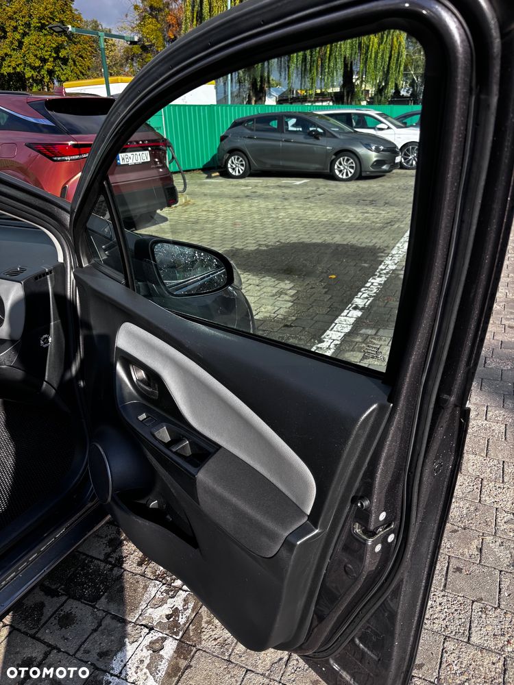 Toyota Yaris - 21