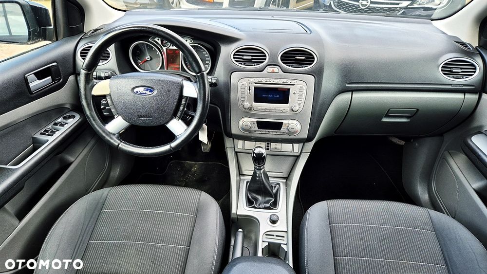 Ford Focus 1.8 Titanium - 36