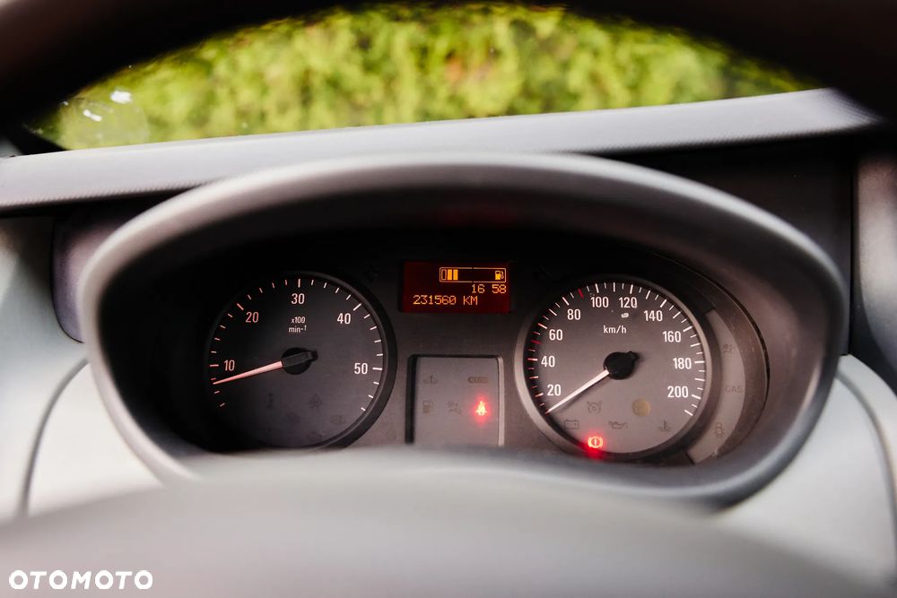 Opel Vivaro Kamper - 26