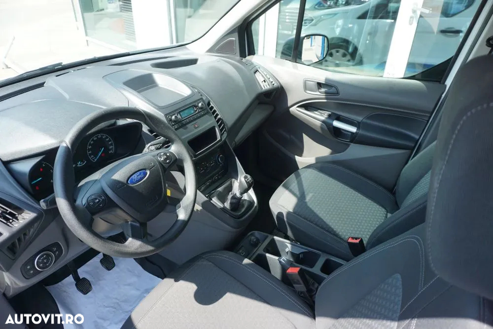 Ford Transit Connect - 9
