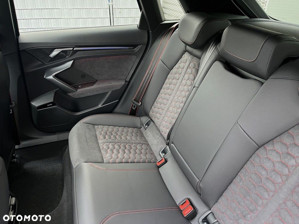 Audi RS3 Sportback - 19