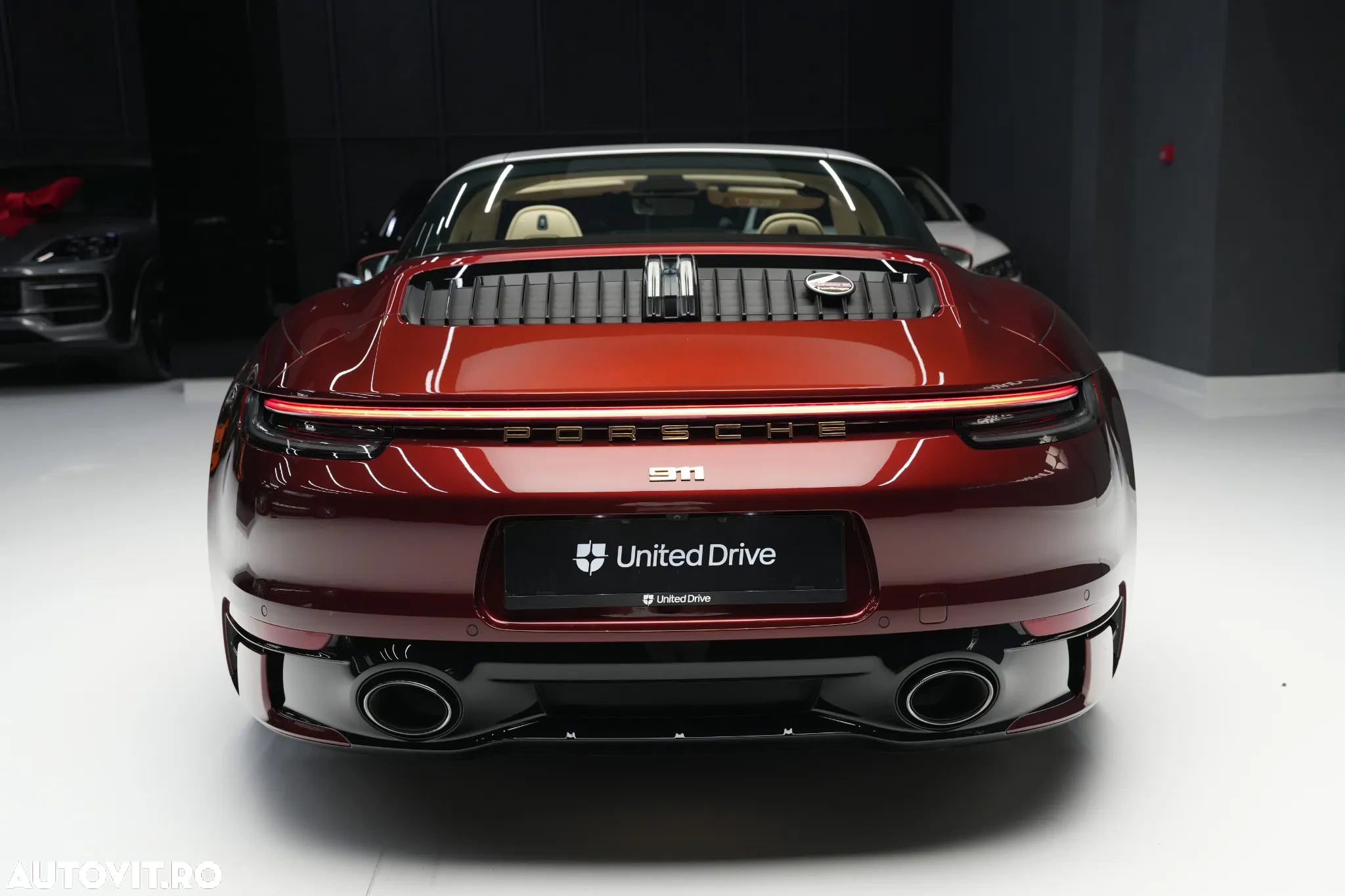 Porsche 911 Targa 4S PDK Heritage Design Edition - 27