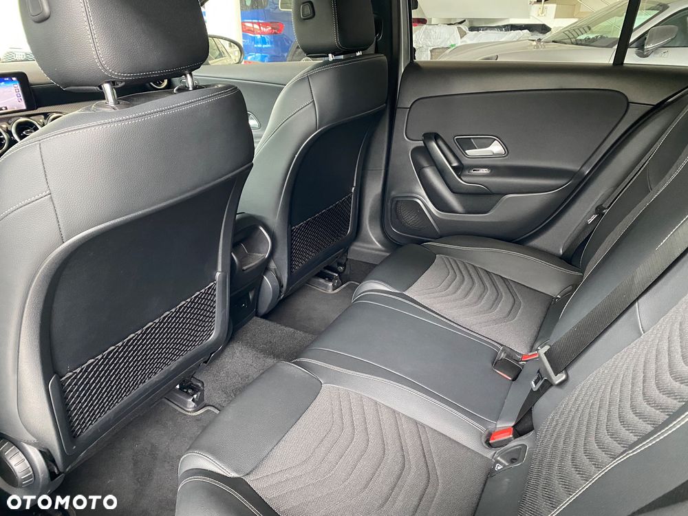 Mercedes-Benz Klasa A 180 Progressive 7G-DCT - 26