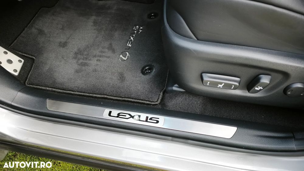 Lexus Seria NX 300h AWD F Sport - 33