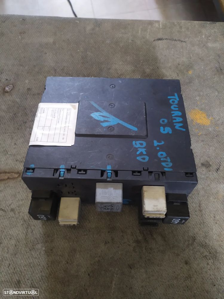 CAIXA DE FUSIVEIS VOLKSWAGEN GOLF 5 / 3C0937049E