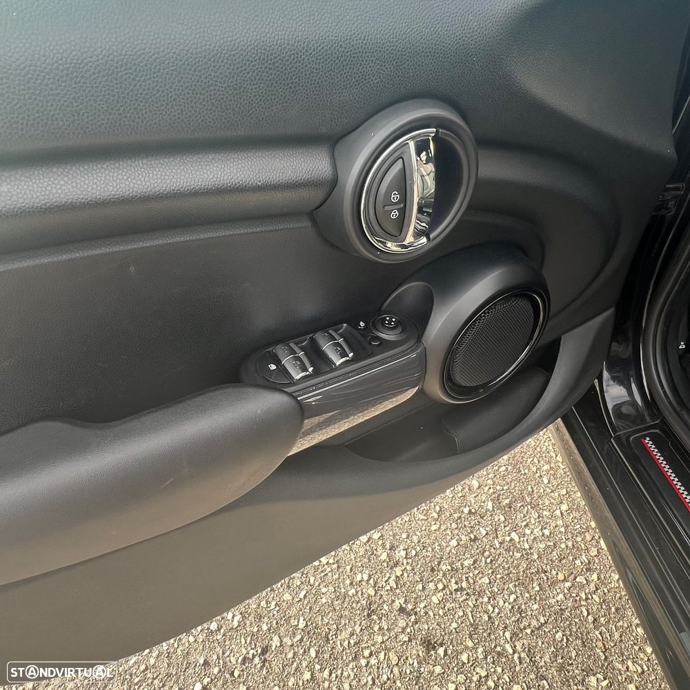 MINI 5 Portas One D - 17