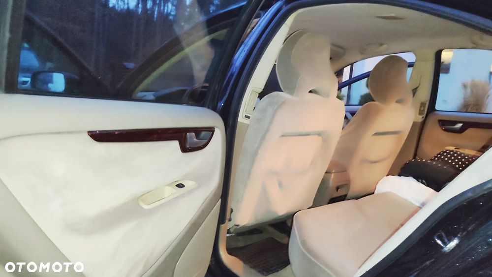 Volvo S60 2.4 D5 - 17