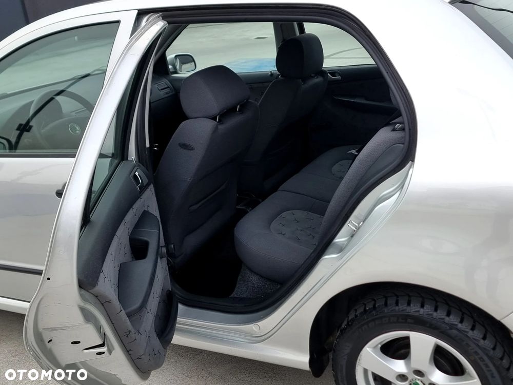 Skoda Fabia 1.4 16V Automatik Sport - 7