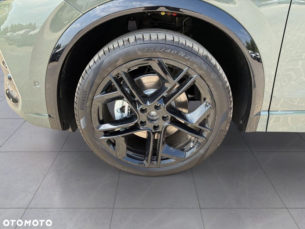 Volkswagen Tiguan - 31
