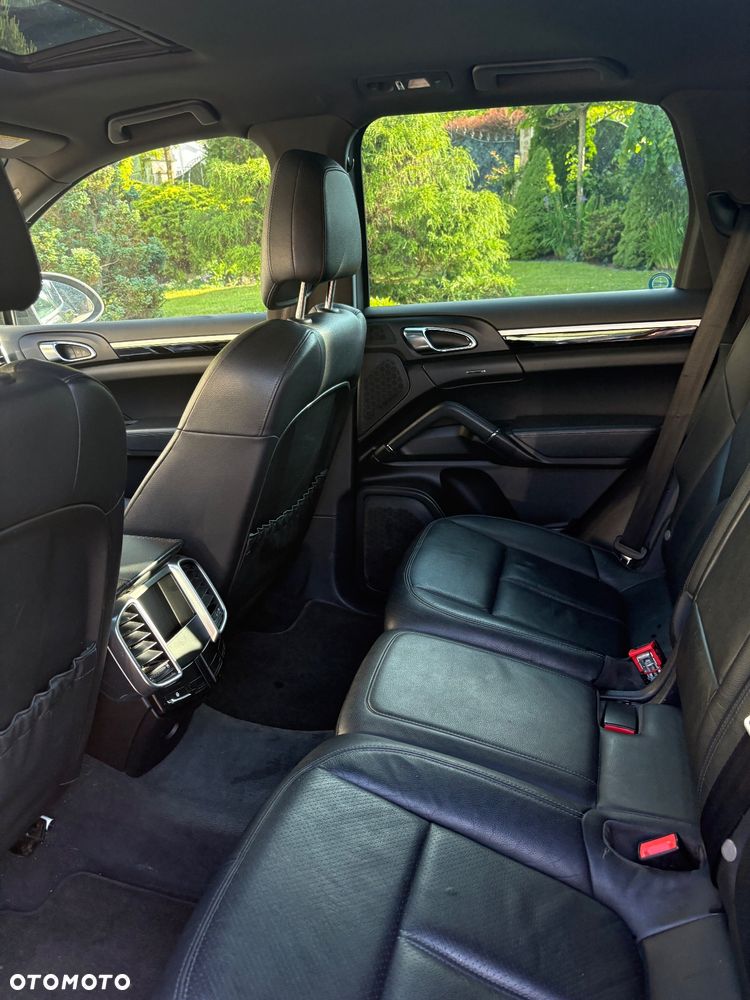 Porsche Cayenne Standard - 27