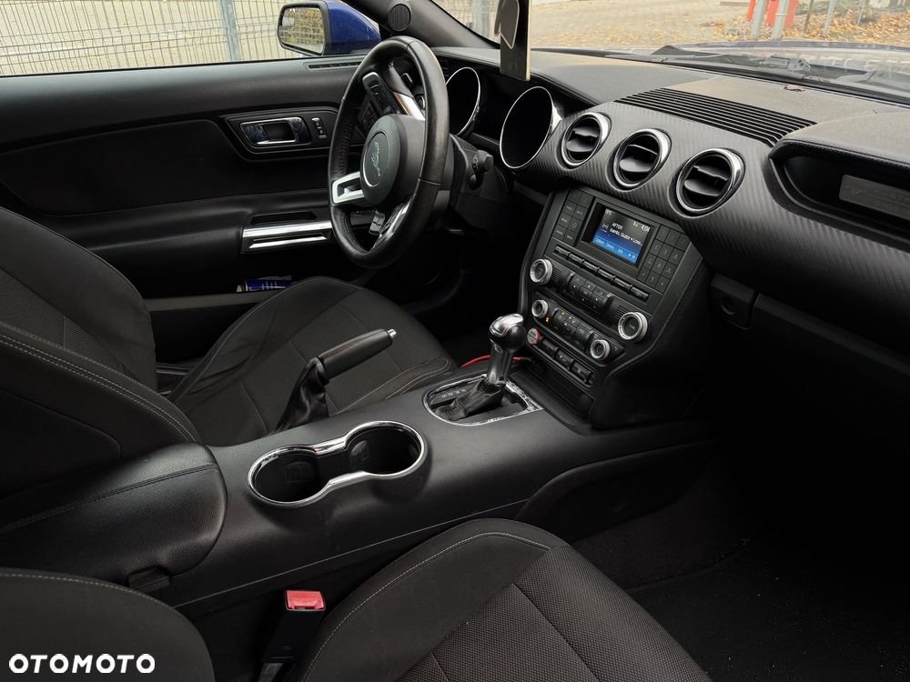 Ford Mustang - 5