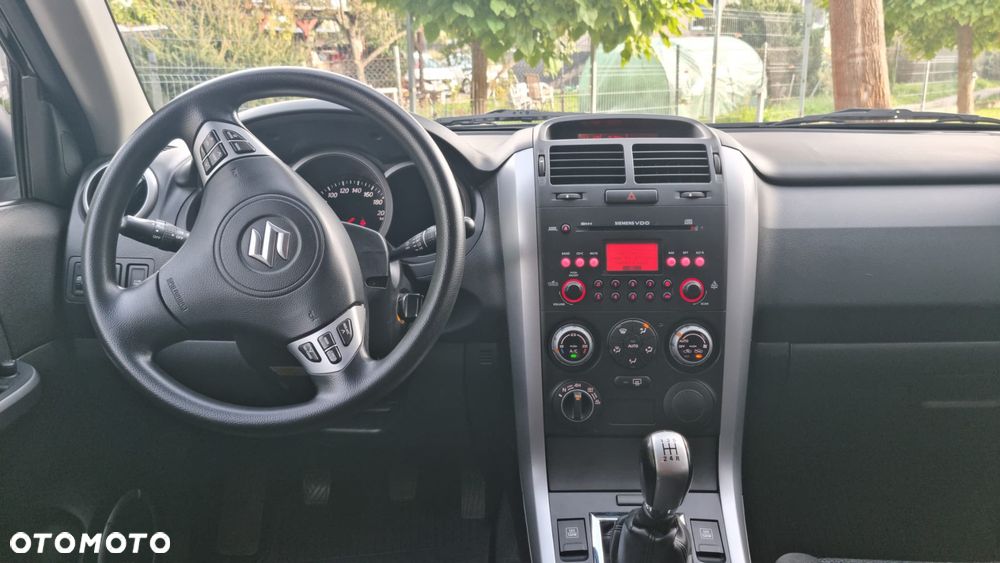 Suzuki Grand Vitara 2.0 20th Anniversary - 14