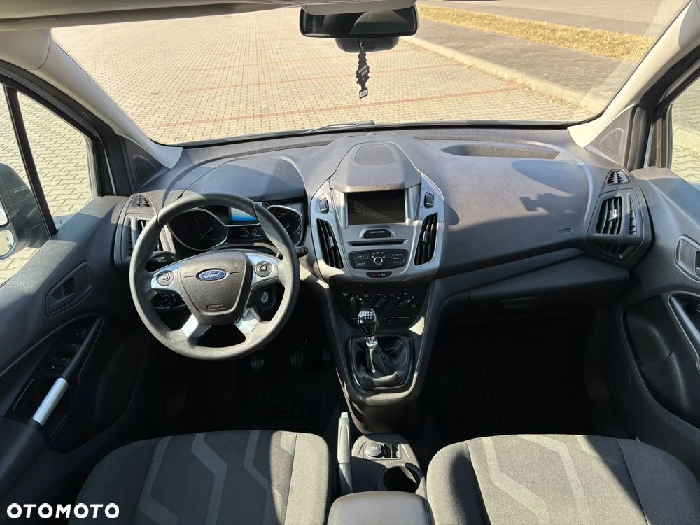 Ford Tourneo Connect Grand - 32