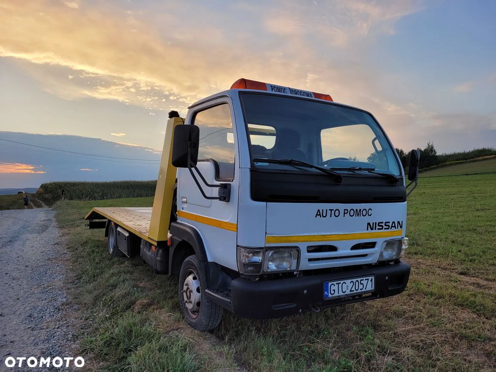 Nissan Cabstar E - 1