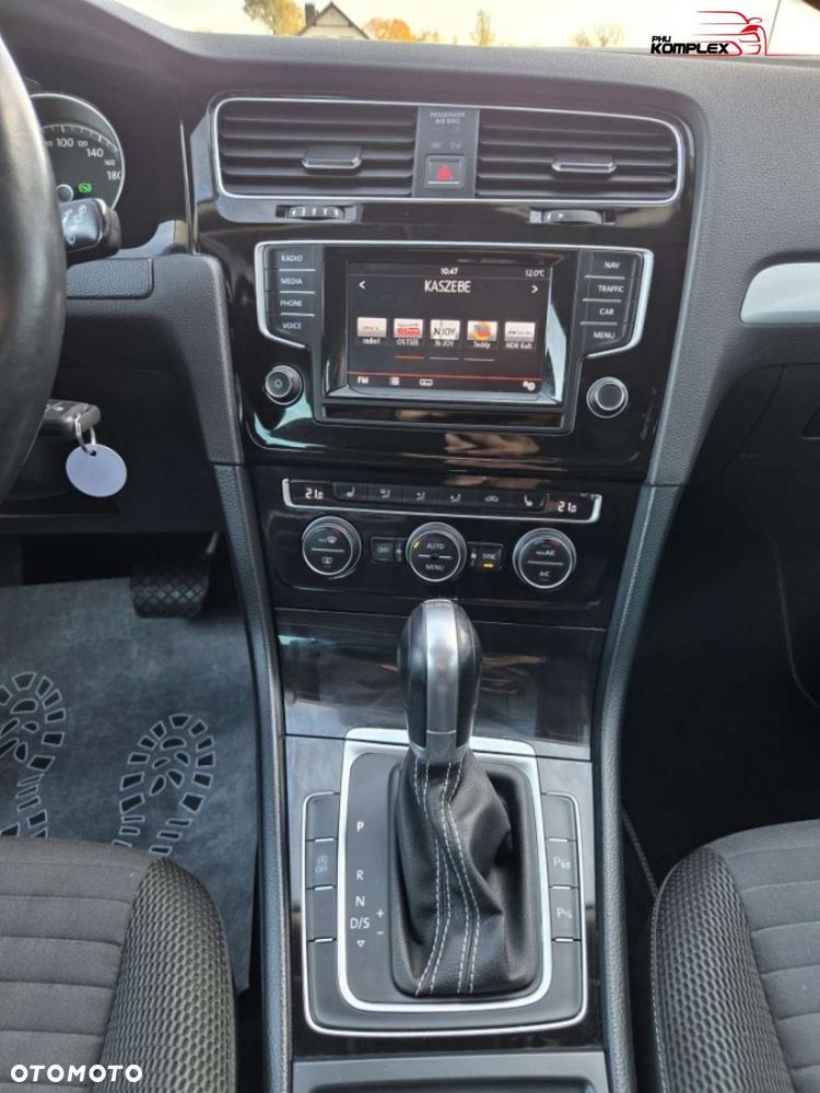 Volkswagen Golf - 15