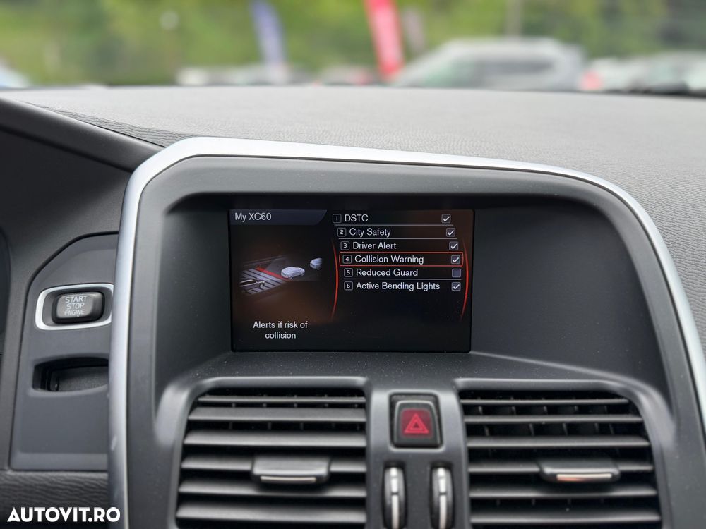 Volvo XC 60 D5AWD Ocean Race - 5