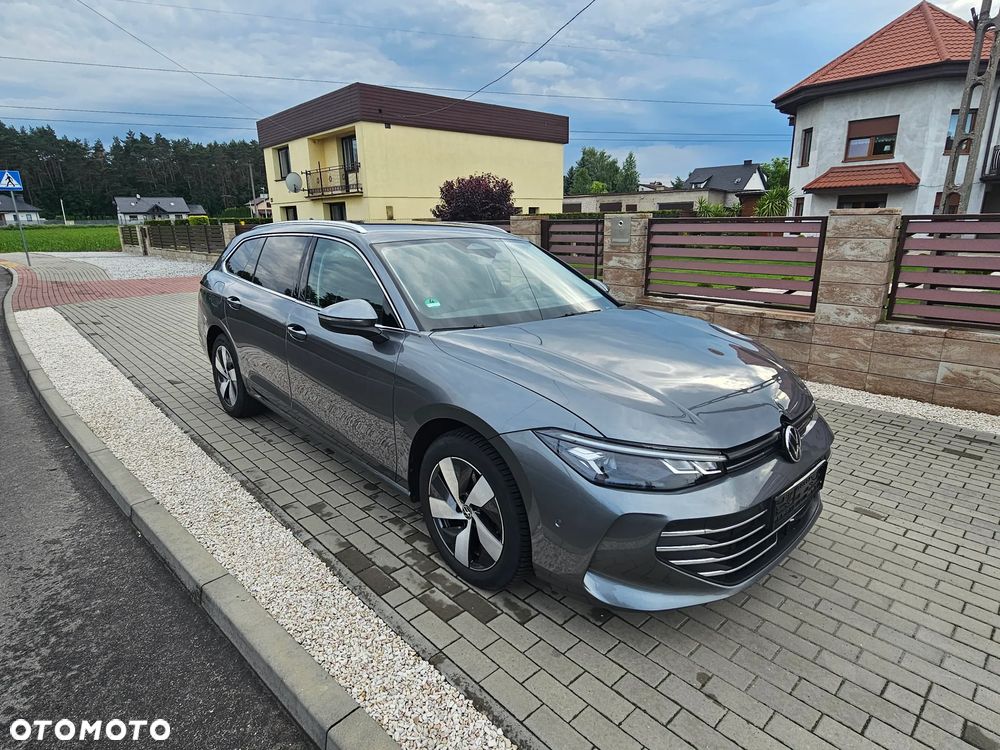 Volkswagen Passat 1.5 TSI EVO Elegance DSG - 1