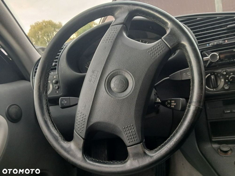 BMW Seria 3 - 16
