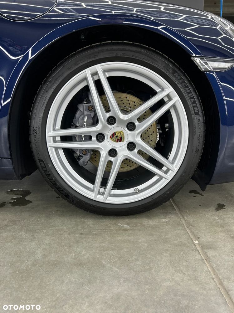 Porsche 911 Carrera PDK - 31