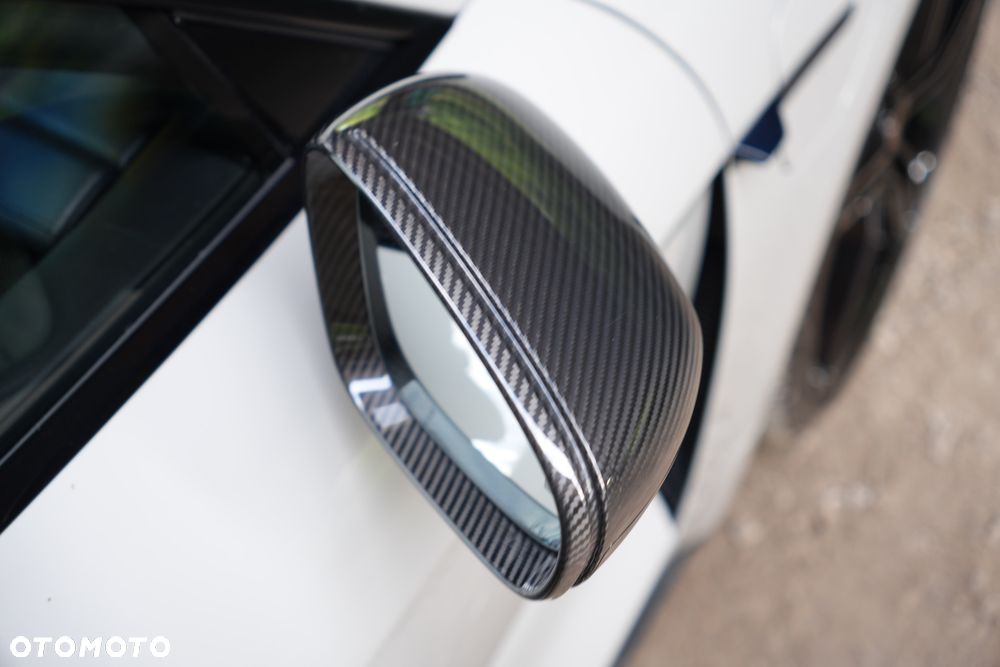 Porsche Taycan Turbo S - 19
