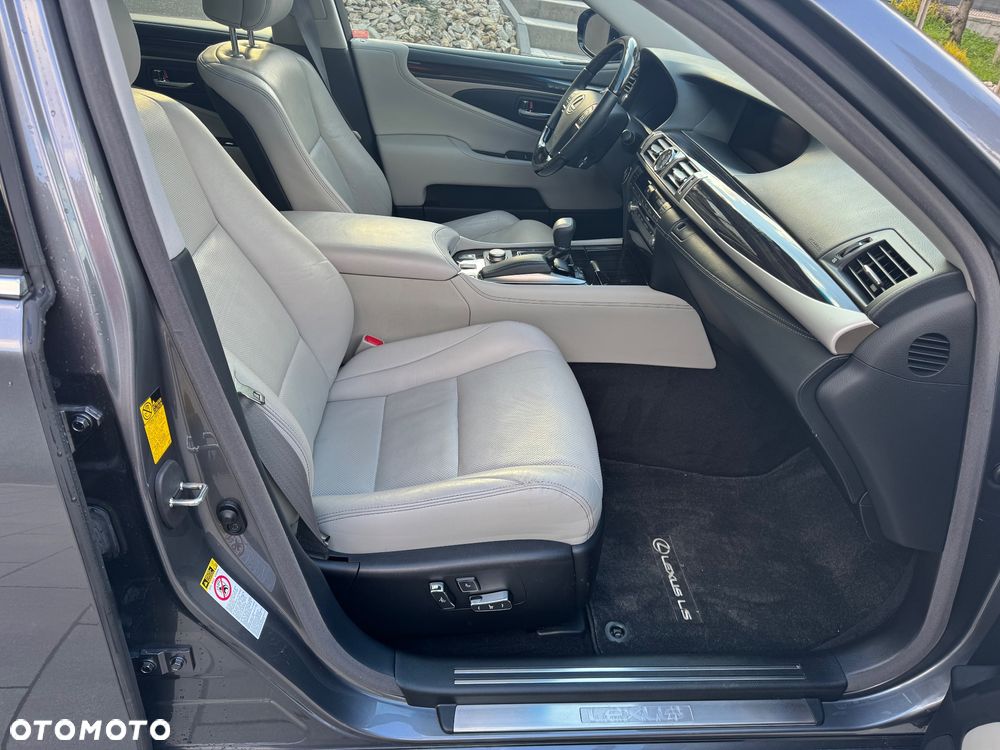 Lexus LS 460 Elite - 33