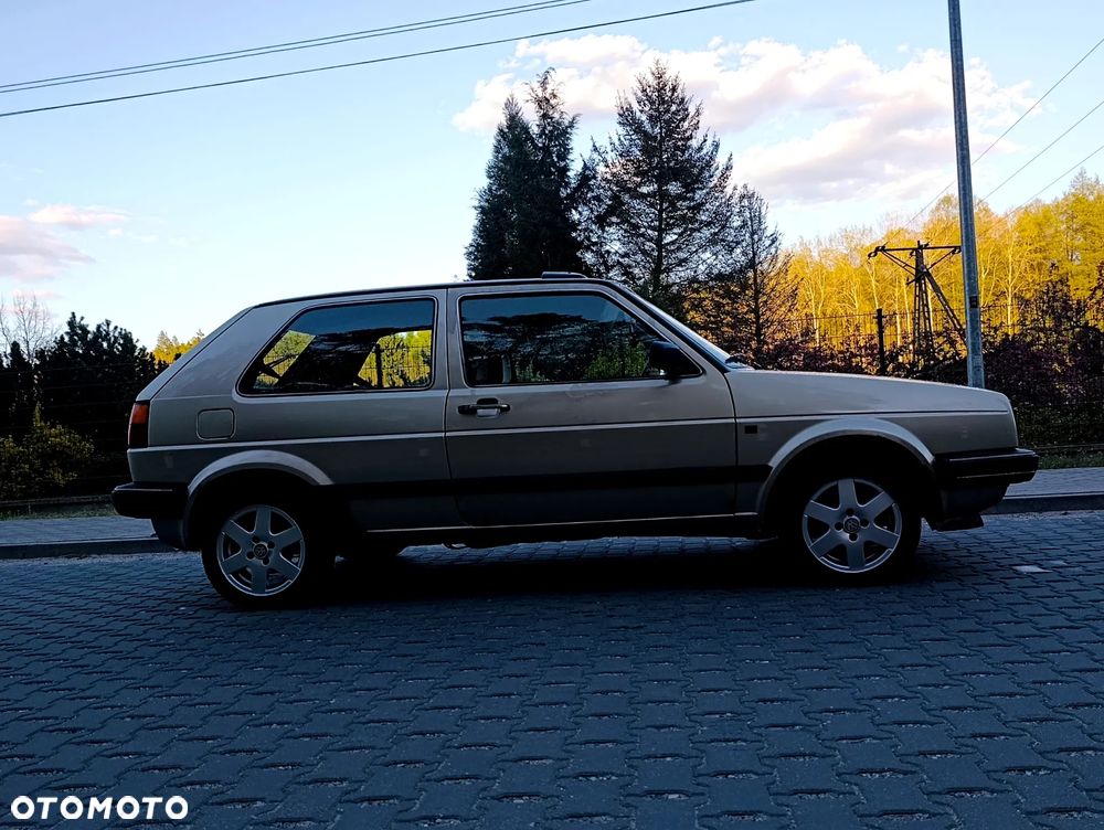 Volkswagen Golf - 4