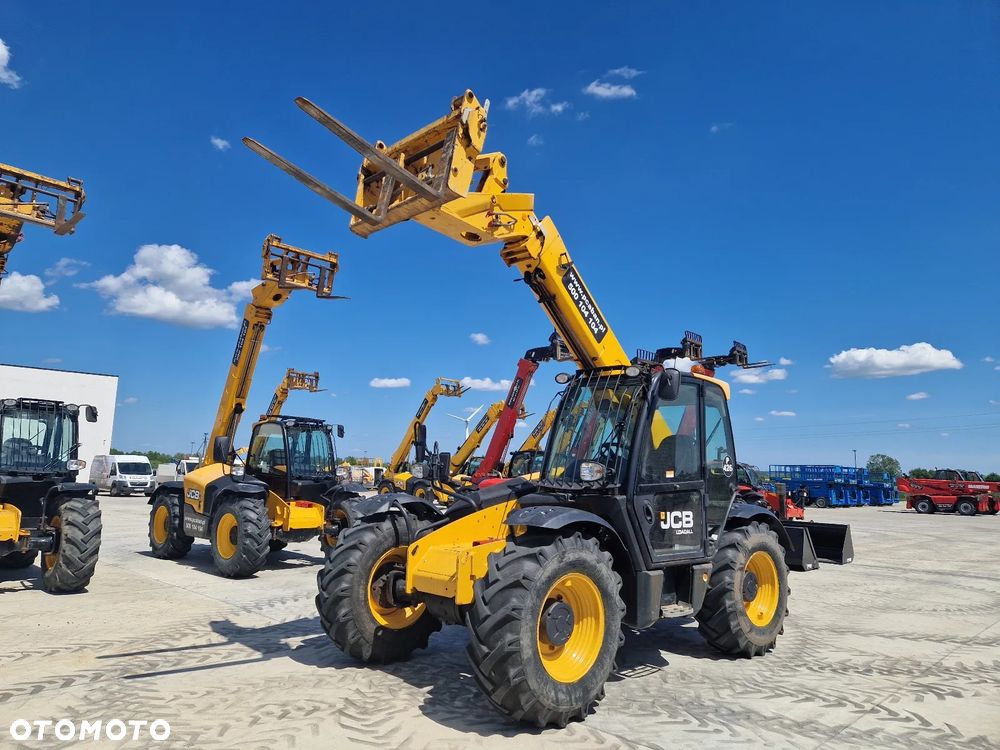 JCB 531-70 jak Manitou MT 732 P426 - 5