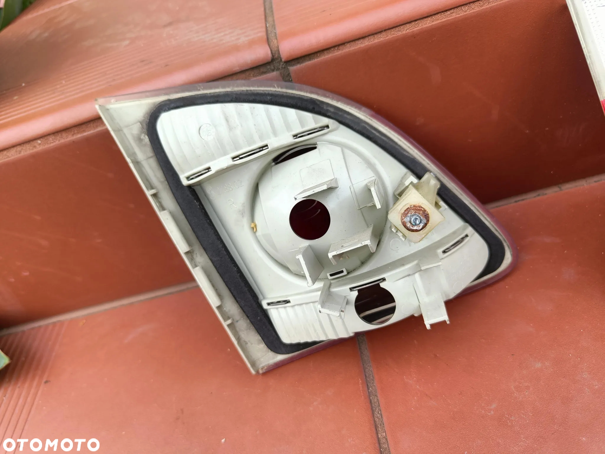 BMW E60 E61 KOMBI LAMPA TYLNA TYŁ W KLAPĘ LEWA PRAWA - 6