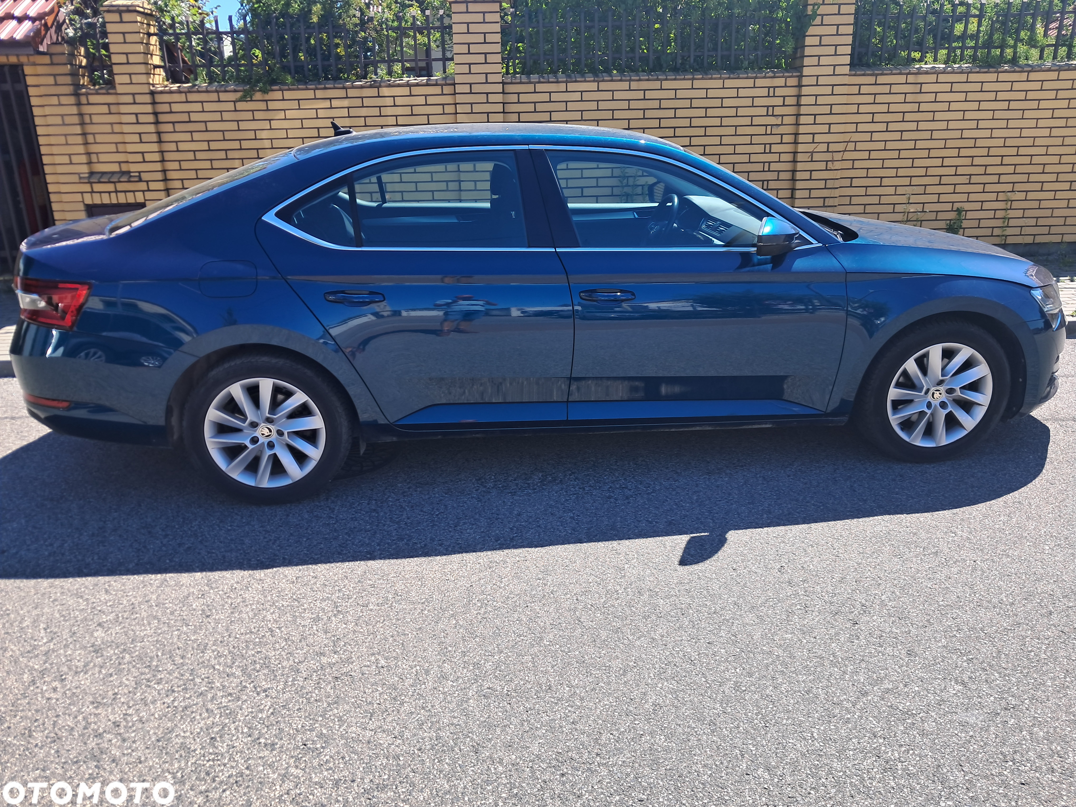 Skoda Superb 2.0 TDI SCR Ambition DSG - 10