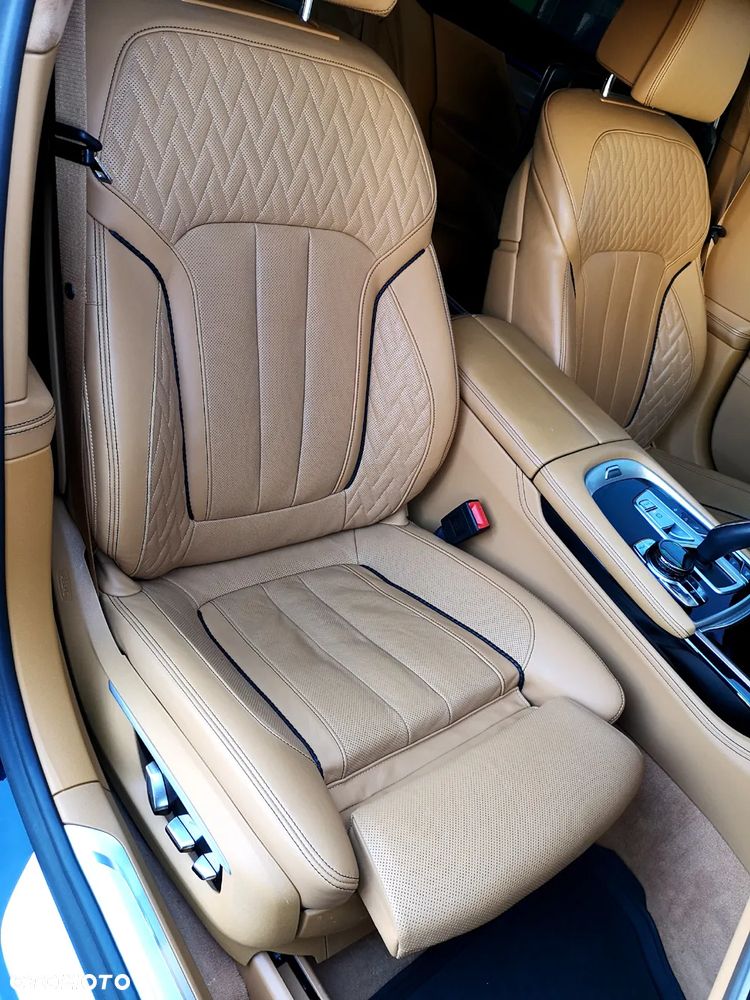 BMW Seria 7 750Ld xDrive - 26