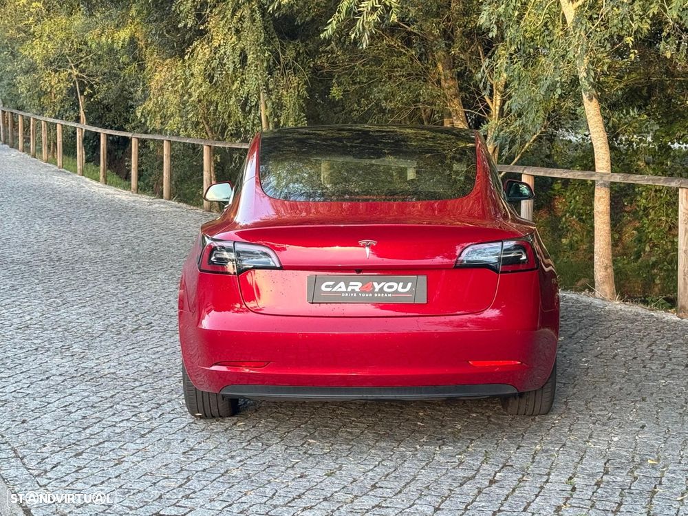 Tesla Model 3 - 7